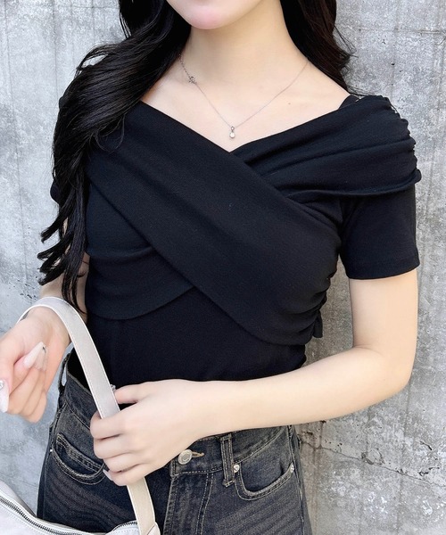 INGNI(イング)の「【WEB限定】クロスオフショルトップス(Tシャツ/カットソー・レディース・オフホワイト/ピンクベージュ/ブラック・M)」の2枚目の写真