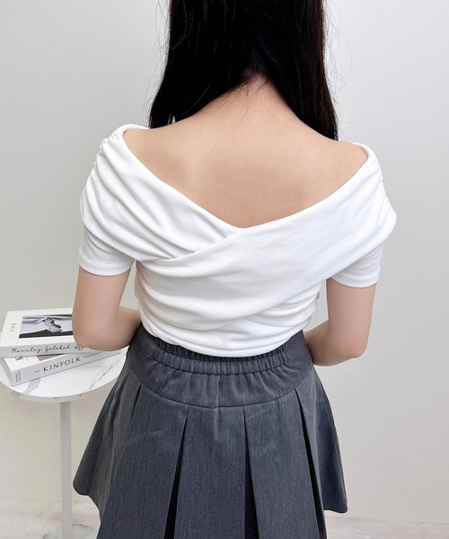INGNI(イング)の「【WEB限定】クロスオフショルトップス(Tシャツ/カットソー・レディース・オフホワイト/ピンクベージュ/ブラック・M)」の7枚目の写真