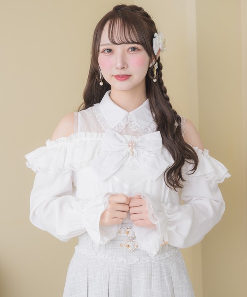 ROJITA（ロジータ）の「【SNSでも大反響】フロントレースアップ肩開きブラウス（シャツ/ブラウス・レディース・ピンク/ブラック/ホワイト・FREE）」の2枚目の写真