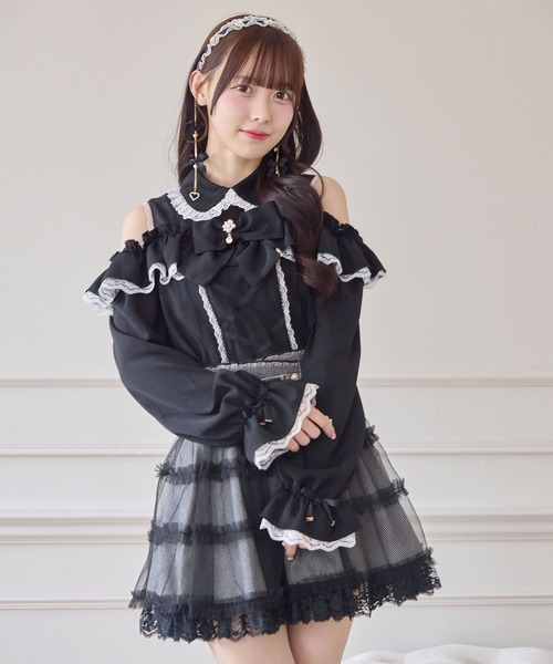 ROJITA（ロジータ）の「【SNSでも大反響】フロントレースアップ肩開きブラウス（シャツ/ブラウス・レディース・ピンク/ブラック/ホワイト・FREE）」の5枚目の写真