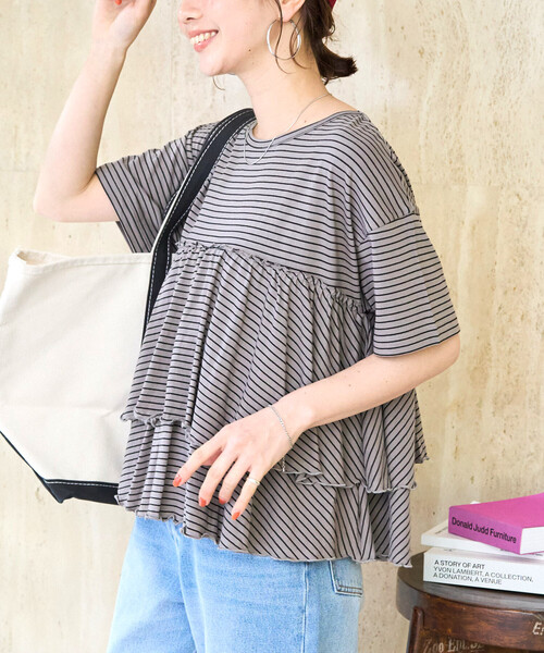 FREAK'S STORE(フリークスストア)の「限定展開 ボーダー フリル 切り替え 半袖 トップス(Tシャツ/カットソー・レディース・ブラック/オフホワイト/チャコール/ネイビー/グリーン・フリ-)」の17枚目の写真