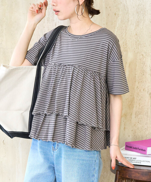 FREAK'S STORE(フリークスストア)の「限定展開 ボーダー フリル 切り替え 半袖 トップス(Tシャツ/カットソー・レディース・ブラック/オフホワイト/チャコール/ネイビー/グリーン・フリ-)」の3枚目の写真