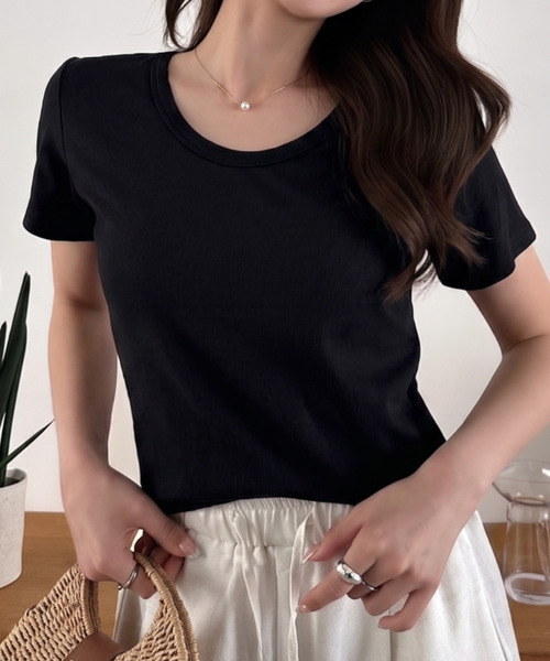Eclat one(エクラワン)の「【Eclat one】ベーシック ラウンドネック フィット 半袖 カットソー(Tシャツ/カットソー・レディース・ホワイト/グレー/カーキ/ブラック・FREE)」の2枚目の写真