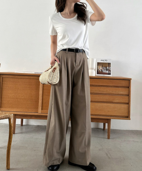 Eclat one(エクラワン)の「【Eclat one】ベーシック ラウンドネック フィット 半袖 カットソー(Tシャツ/カットソー・レディース・ホワイト/グレー/カーキ/ブラック・FREE)」の7枚目の写真