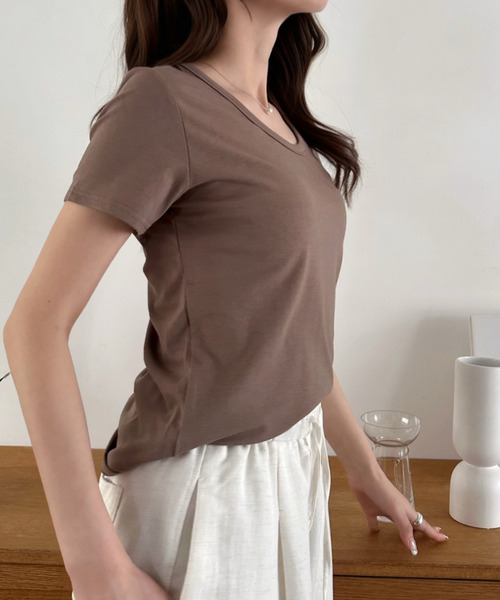 Eclat one(エクラワン)の「【Eclat one】ベーシック ラウンドネック フィット 半袖 カットソー(Tシャツ/カットソー・レディース・ホワイト/グレー/カーキ/ブラック・FREE)」の16枚目の写真
