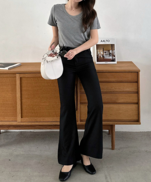 Eclat one(エクラワン)の「【Eclat one】ベーシック ラウンドネック フィット 半袖 カットソー(Tシャツ/カットソー・レディース・ホワイト/グレー/カーキ/ブラック・FREE)」の13枚目の写真