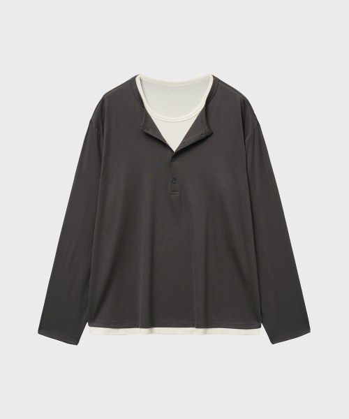 NOIRER（ノイア）の「レイヤードヘンリーネックロングスリーブTシャツ（チャコールアイボリー）（Tシャツ/カットソー・メンズ・その他・48/50/52）」の4枚目の写真