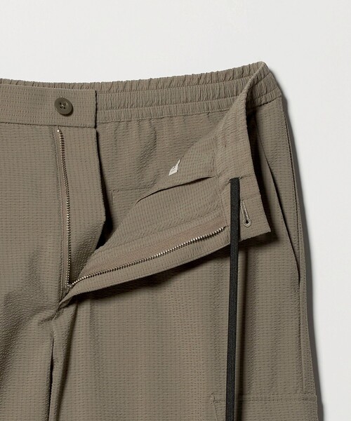 UNITED ARROWS(ユナイテッドアローズ)の「DotAir ドットエア サッカー カーゴイージーパンツ 吸水速乾(カーゴパンツ・メンズ・ブラック/オリーブ・XL/L/M/S)」の5枚目の写真