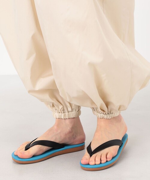 ANCIENT GREEK SANDALS（エンシェントグリークサンダルズ）の「Ancient Greek Sandals SAIONARA トングサンダル（サンダル・レディース・ブルー系その他/ブラウン系その他/レッド系その他・38/37/36）」の11枚目の写真