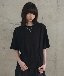 タックディテールTシャツ / Tuck-Detail T-Shirt メンズ ウィメンズ ユニセックス