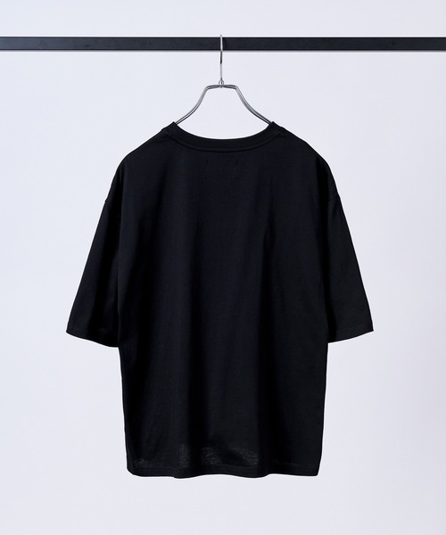 Confirm(コンファーム)の「タックディテールTシャツ / Tuck-Detail T-Shirt メンズ ウィメンズ ユニセックス(Tシャツ/カットソー・メンズ・ブラック/ホワイト/グレー・M/L)」の11枚目の写真