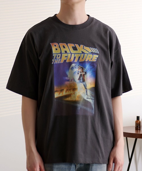 SILVER BULLET(シルバーバレット)の「『SILVER BULLET SELECT AP/シルバーバレットセレクト』Back to the Future/バック・トゥ・ザ・フューチャー マーティ/デロリアンTEE(Tシャツ/カットソー・レディース・ブラック系1/ホワイト系2/ブラック系2/ホワイト系1・L/M/LL)」の4枚目の写真
