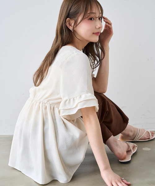 mil(ミル)の「楊柳 袖フリル ペプラムブラウス【587210】(シャツ/ブラウス・レディース・オフホワイト/ブラウン/ブラック・XS/S)」の2枚目の写真