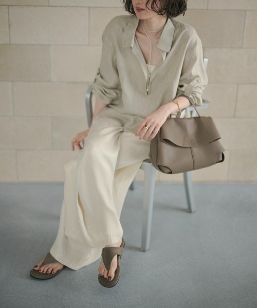 LAULEN(ローレン)の「suede touch buckle thong sandals /スエードタッチバックルトングサンダル(サンダル・レディース・カーキ/キャメル/ブラック/グレイッシュベージュ・23cm/24cm/24.5cm/24.5)」の15枚目の写真
