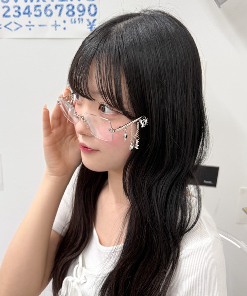 WEGO(ウィゴー)の「WEGO/ジャラモチーフリムレスアイウェア(メガネ・レディース・シルバー・FREE)」の3枚目の写真