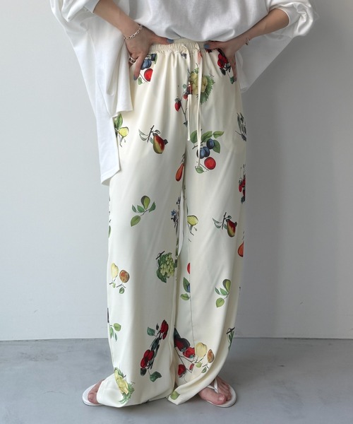 wee9s(ウィークス)の「fruity pants / フルーティーパンツ(その他パンツ・レディース・アイボリー/ブラック・FREE)」の7枚目の写真