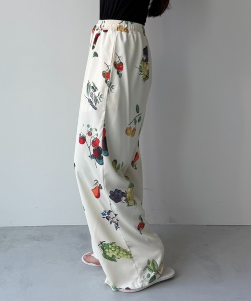 wee9s(ウィークス)の「fruity pants / フルーティーパンツ(その他パンツ・レディース・アイボリー/ブラック・FREE)」の11枚目の写真