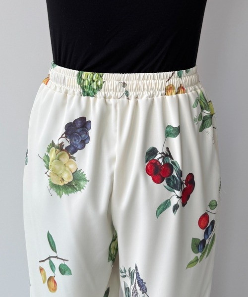 wee9s(ウィークス)の「fruity pants / フルーティーパンツ(その他パンツ・レディース・アイボリー/ブラック・FREE)」の14枚目の写真