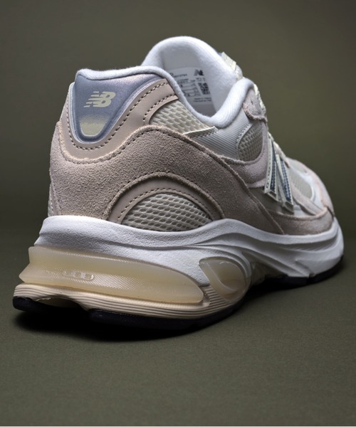NEW BALANCE（ニューバランス）の「Abzorb 2010（スニーカー・メンズ・ブラック/ライトグレー・25.0cm/25.5cm/26.0cm/22.0cm/22.5cm/24.5cm/24.0cm/23.5cm/23.0cm/26.5cm/27.5cm/28.0cm/28.5cm/27.0cm/29.0cm/30.0cm）」の6枚目の写真