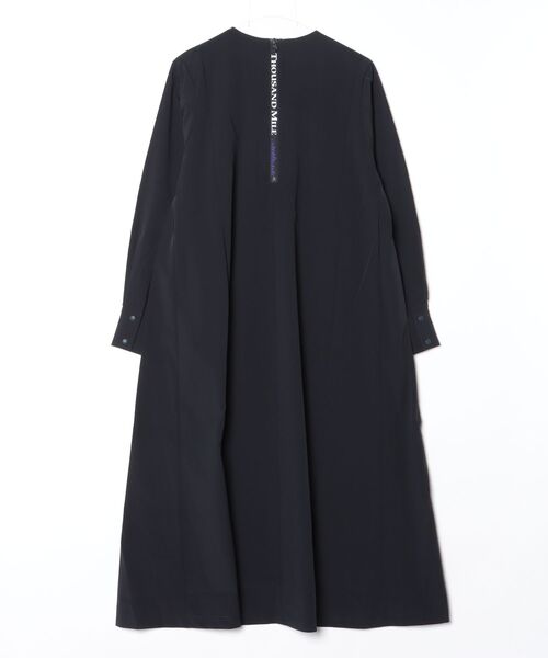 THOUSAND MILE（サウザンドマイル）の「[L's] ロングスリーブワンピース <撥水、４WAYストレッチ、UVカット>NY/PU（ワンピース・レディース・ネイビー/ブラック/ライトブラウン/チャコールグレー・FREE）」の15枚目の写真