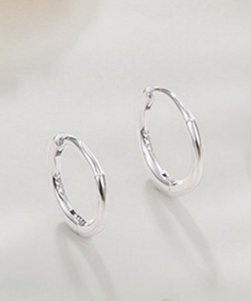 SBG(エスビー)の「SBG フープピアス silver925 両耳(ピアス(両耳用)・メンズ・シルバー・#12/#10)」の3枚目の写真