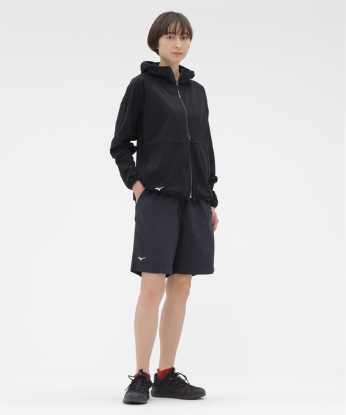 MARGARET HOWELL（マーガレットハウエル）の「WATER REPELLENT LIGHTWEIGHT NYLON POPLIN TROUSERS（その他パンツ・メンズ・ブラック・LARGE/MEDIUM/SMALL）」の8枚目の写真