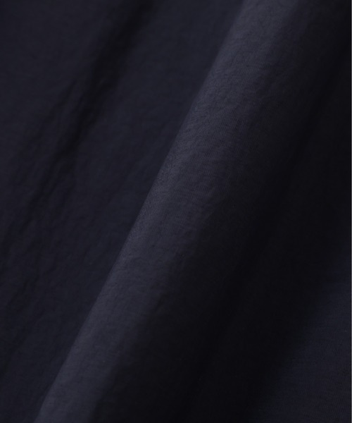 MARGARET HOWELL（マーガレットハウエル）の「WATER REPELLENT LIGHTWEIGHT NYLON POPLIN TROUSERS（その他パンツ・メンズ・ブラック・LARGE/MEDIUM/SMALL）」の6枚目の写真