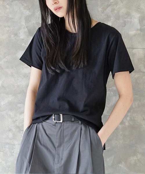 zootie（ズーティー）の「汗しみない Tシャツ［スタンダード］（Tシャツ/カットソー・レディース・グレイッシュブルー/ブラック/ネイビー系/レッド系その他/オフホワイト/ライトカーキ/ライトオレンジ系/杢グレー/ダークカーキ/モカ/イエロー系その他/ラベンダー/アイボリー/ネイビー・3L/L/LL/M）」の4枚目の写真