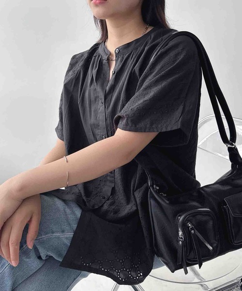 AS KNOW AS plus(アズノゥアズプラス)の「〇インドコットン ドルマンパッチ半袖ブラウス(シャツ/ブラウス・レディース・ダークブルー/ブラック/オフホワイト・FREE)」の5枚目の写真