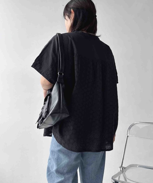AS KNOW AS plus(アズノゥアズプラス)の「〇インドコットン ドルマンパッチ半袖ブラウス(シャツ/ブラウス・レディース・ダークブルー/ブラック/オフホワイト・FREE)」の9枚目の写真