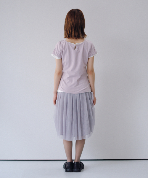 OHESHIO(オヘシオ)の「BACK BUTTON SHIRRING T-SHIRT, IVORY(Tシャツ/カットソー・レディース・その他・FREE)」の6枚目の写真