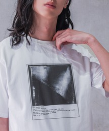 グラフィックプリントコンパクト半袖Tシャツ
