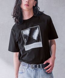 グラフィックプリントコンパクト半袖Tシャツ