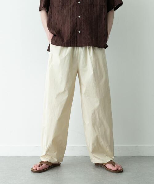 URBAN RESEARCH Sonny Label(アーバンリサーチサニーレーベル)の「タイプライターイージーワイドパンツ(チノパンツ・メンズ・カーキ/オフホワイト/ブラック・LARGE/MEDIUM)」の12枚目の写真