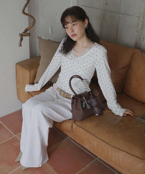 Mili affinity(ミリアフィニティー)の「Vネックレース付きフロントデザイントップス(Tシャツ/カットソー・レディース・杢グレー/オフホワイト/ブラック・FREE)」の4枚目の写真