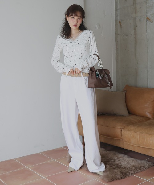 Mili affinity(ミリアフィニティー)の「Vネックレース付きフロントデザイントップス(Tシャツ/カットソー・レディース・杢グレー/オフホワイト/ブラック・FREE)」の22枚目の写真