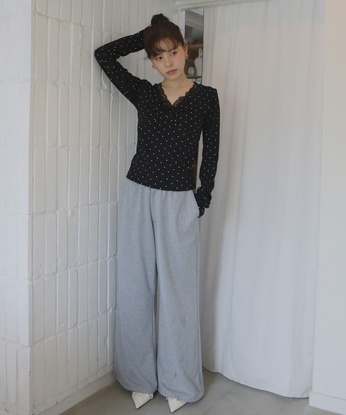 Mili affinity(ミリアフィニティー)の「Vネックレース付きフロントデザイントップス(Tシャツ/カットソー・レディース・杢グレー/オフホワイト/ブラック・FREE)」の17枚目の写真
