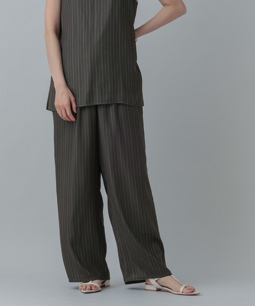 GLOBAL WORK(グローバルワーク)の「MATINEE LINE/トロミサテンイージーパンツ/873324(その他パンツ・レディース・ブラック/グレー系その他/レッド系その他・LARGE/MEDIUM)」の22枚目の写真