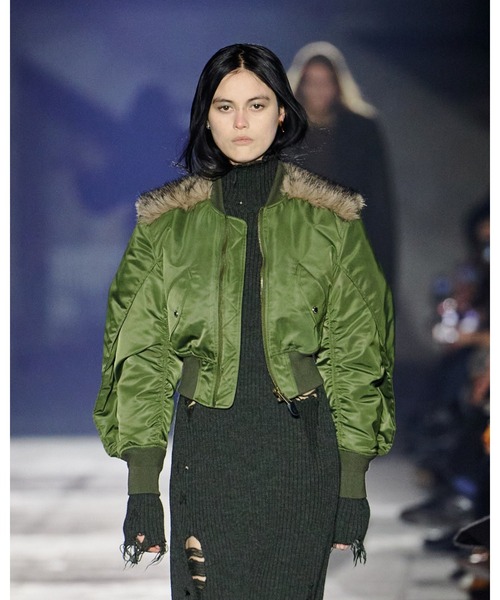 JOHN LAWRENCE SULLIVAN(ジョンローレンスサリバン)の「NYLON BOMBER JACKET WITH BACK FUR(MA-1・レディース・ブラック・SMALL/MEDIUM)」の3枚目の写真