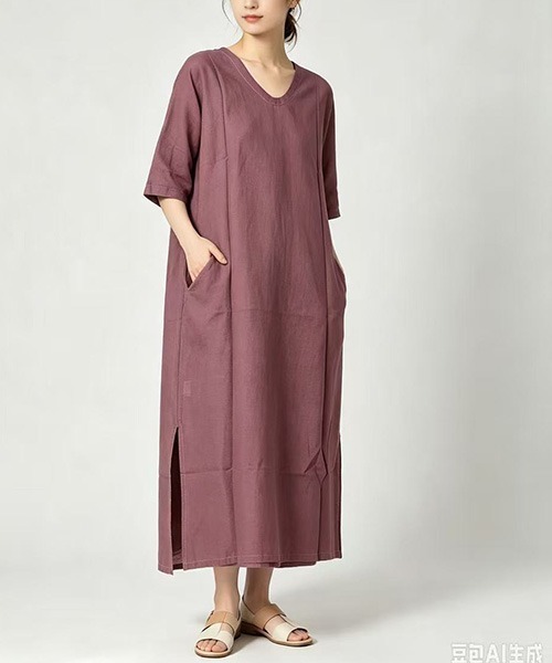 gossip!ロサンゼルス(ゴシップロサンゼルス)の「Iライン スリット入りワンピース(ワンピース・レディース・ブラウン/グリーン/ベージュ/ブラック・L/XL/S/M)」の2枚目の写真