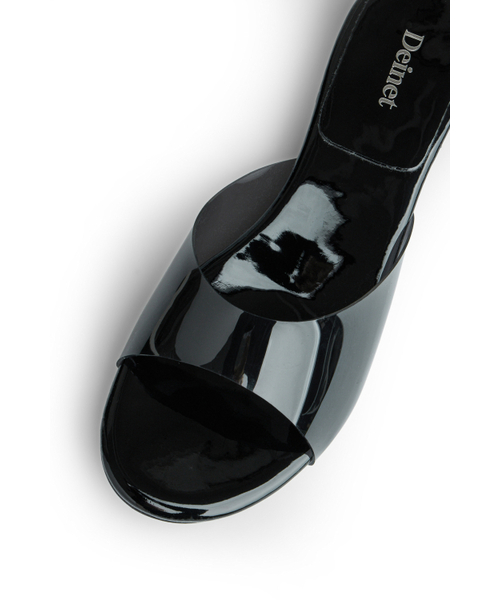 DEINET(ダイニット)の「JELLY SLIPPERS IN BLACK(サンダル・レディース・その他・24cm/25cm/23cm)」の4枚目の写真