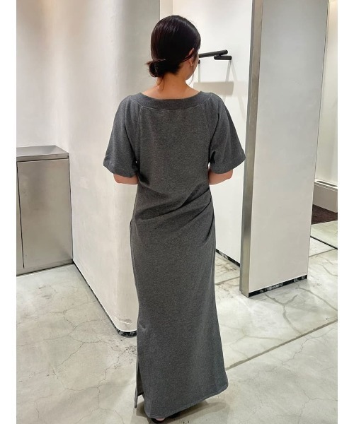 MIESROHE(ミースロエ)の「ナロースウェットワンピース(ワンピース・レディース・ブラック/ブラウン/グレー・1/0)」の22枚目の写真