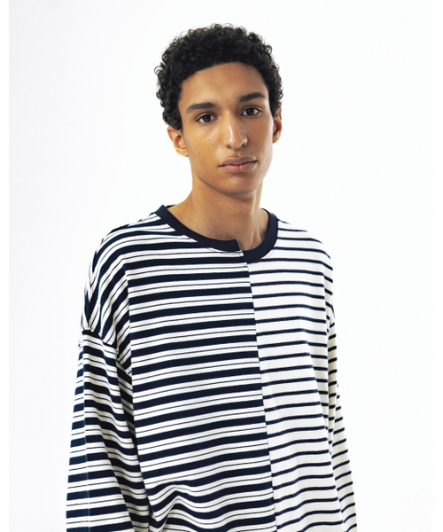 ANGLAN(アングラン)の「Unbalanced Stripe Long Sleeve - Navy(Tシャツ/カットソー・メンズ・その他・ONE SIZE)」の5枚目の写真