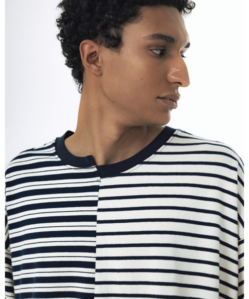 ANGLAN(アングラン)の「Unbalanced Stripe Long Sleeve - Navy(Tシャツ/カットソー・メンズ・その他・ONE SIZE)」の6枚目の写真