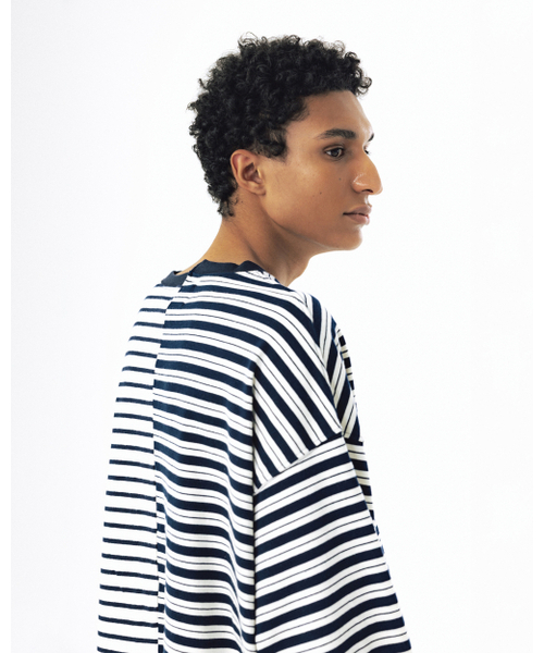 ANGLAN(アングラン)の「Unbalanced Stripe Long Sleeve - Navy(Tシャツ/カットソー・メンズ・その他・ONE SIZE)」の7枚目の写真
