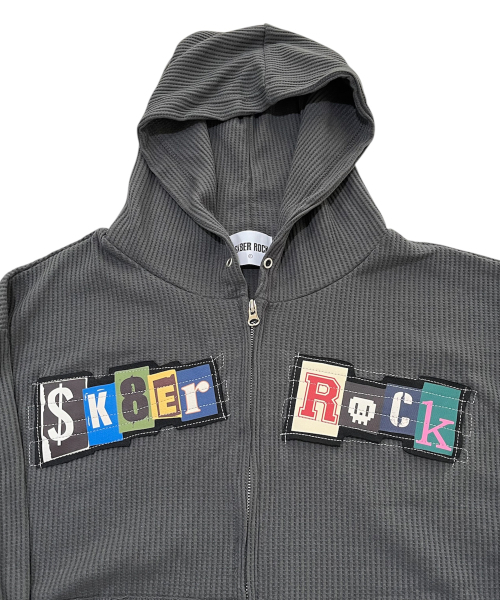 SK8ER ROCK（スケーターロック）の「コラージュロゴワッフルフードジップアップ（チャコール）（パーカー・レディース・その他・ONE SIZE）」の3枚目の写真