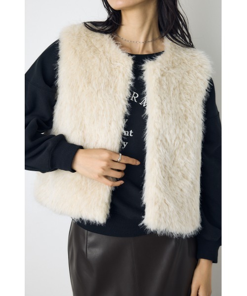 AZUL by moussy(アズールバイマウジー)の「フェイクファーベスト 秋服 冬服 無地 アニマル柄 ヒョウ柄 豹柄(ベスト・レディース・ベージュ系その他/グレー/ベージュ/アイボリー・FREE)」の6枚目の写真