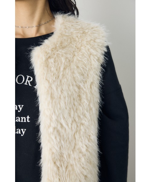 AZUL by moussy(アズールバイマウジー)の「フェイクファーベスト 秋服 冬服 無地 アニマル柄 ヒョウ柄 豹柄(ベスト・レディース・ベージュ系その他/グレー/ベージュ/アイボリー・FREE)」の10枚目の写真