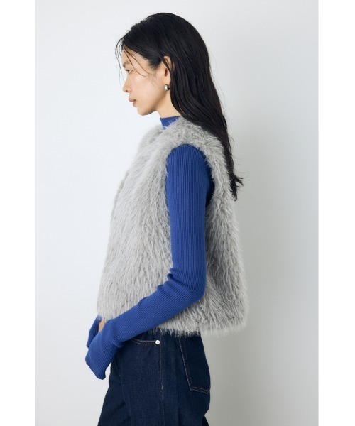 AZUL by moussy(アズールバイマウジー)の「フェイクファーベスト 秋服 冬服 無地 アニマル柄 ヒョウ柄 豹柄(ベスト・レディース・ベージュ系その他/グレー/ベージュ/アイボリー・FREE)」の16枚目の写真