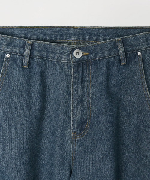 INDUST（インダスト）の「カーブドワイドデニムパンツ (ブルー)（デニムパンツ・レディース・ブルー・1(S)/2(M)/3(L)）」の2枚目の写真